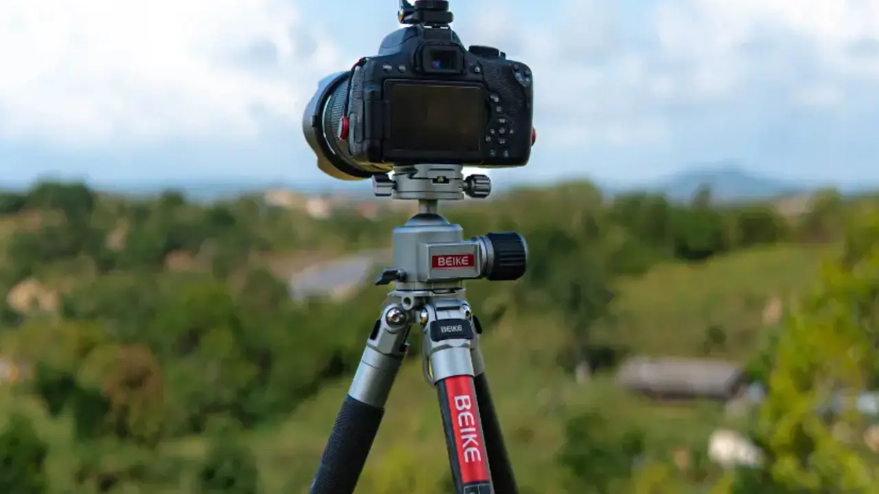 Keunggulan Tripod Carbon Ringan, Kompak, dan Kecil untuk Fotografer Profesional!